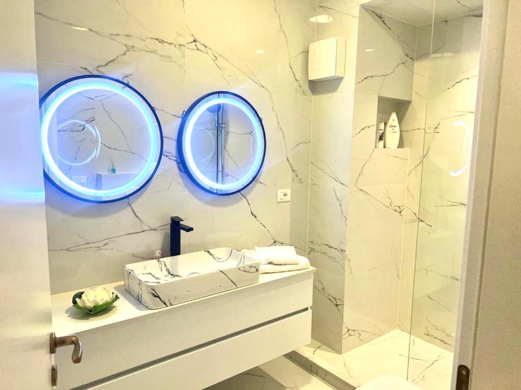 Durres Currila Modern Luxury Stunning Beach Views Exterior photo