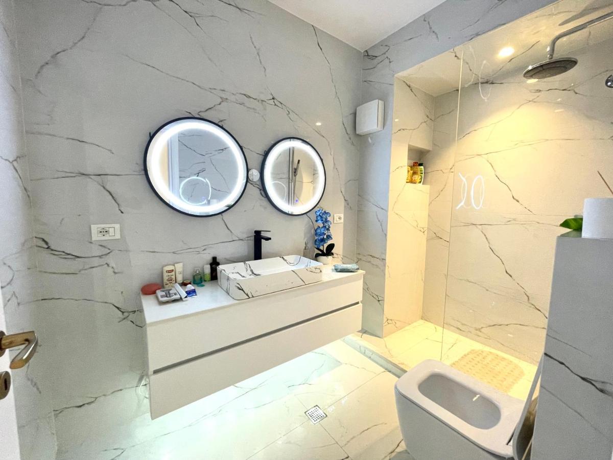 Durres Currila Modern Luxury Stunning Beach Views Exterior photo