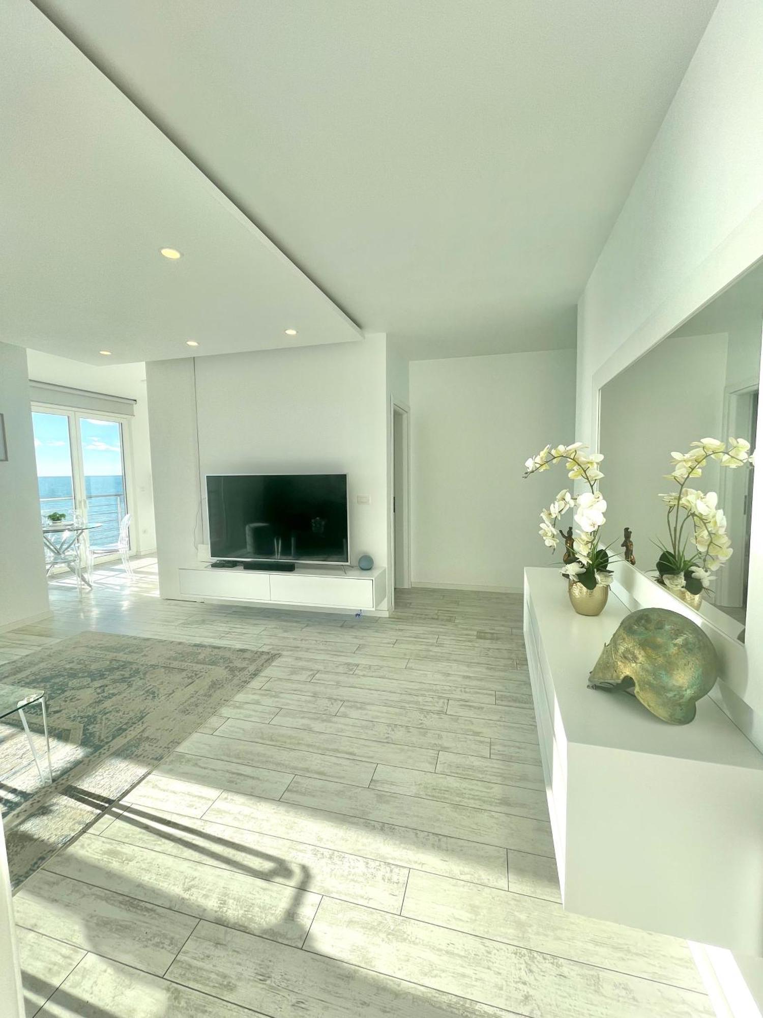 Durres Currila Modern Luxury Stunning Beach Views Exterior photo